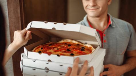 pizza takeout aurora co  Domino's Carside Delivery is contact-free carry out